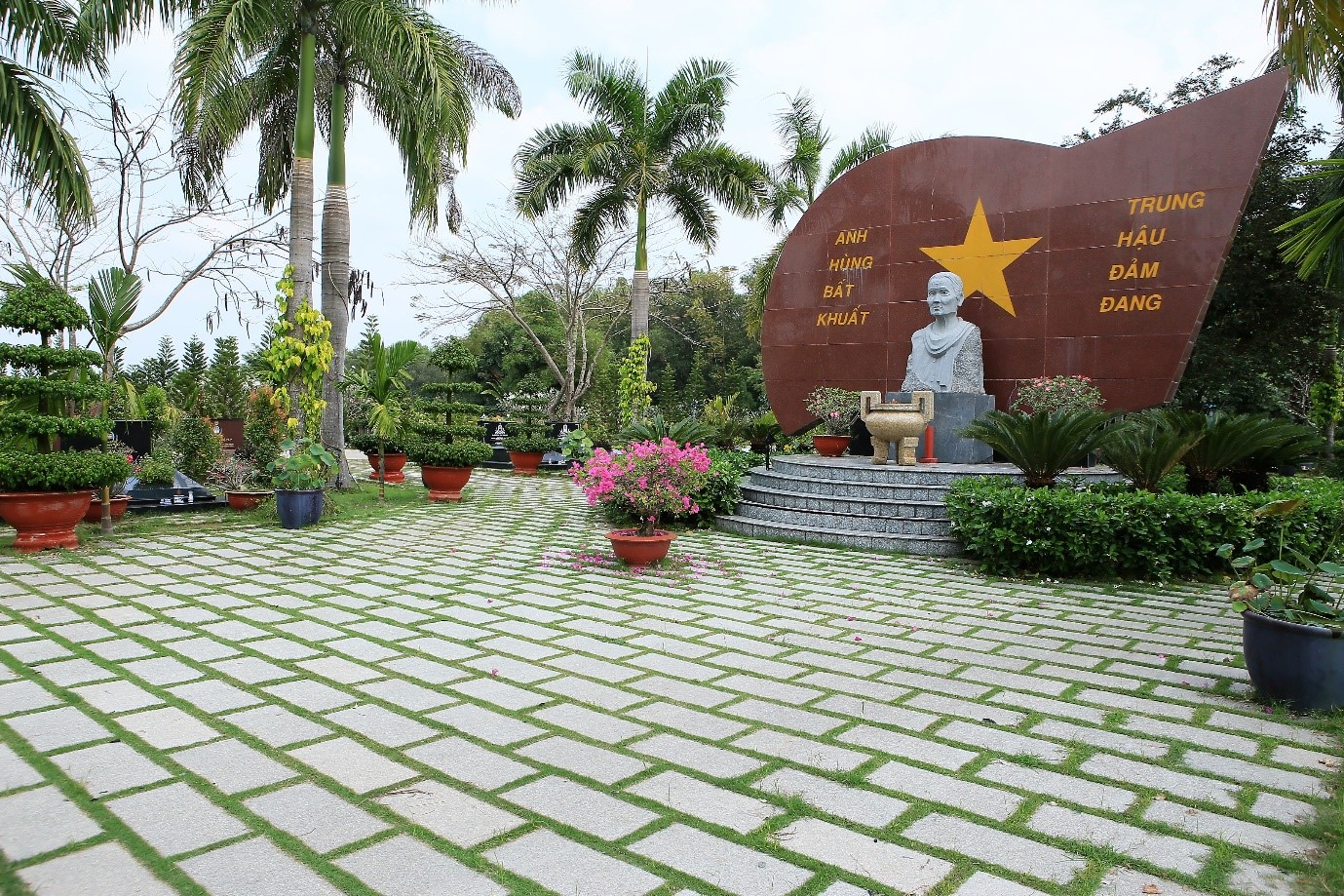 khu-mo