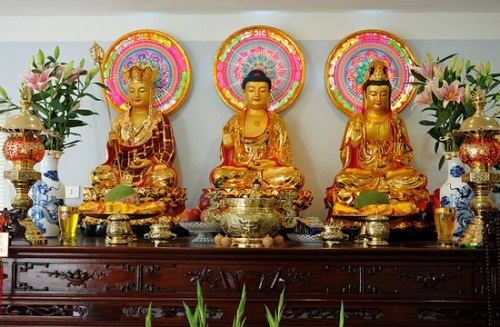 Nằm lòng quy tắc lập bàn thờ Phật tại gia để cả nhà luôn bình an